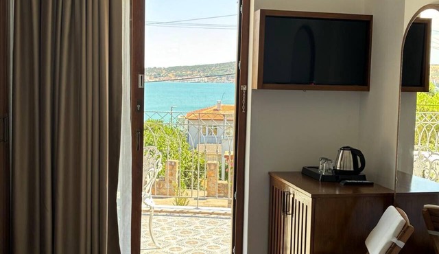 Atiye Hanım Konağı in Ayvalik