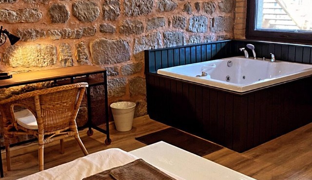 Attalos Suites Hotel