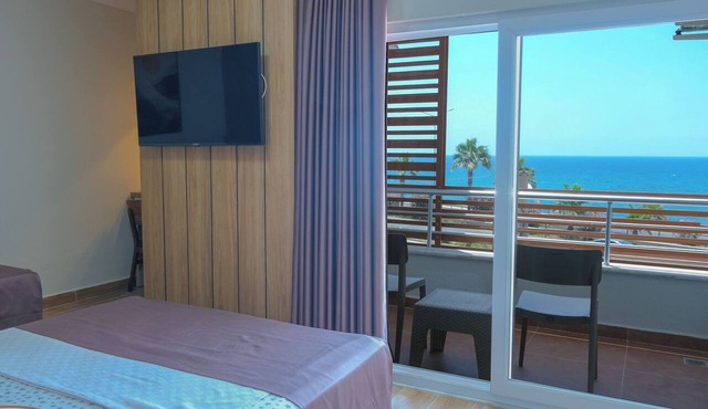 Azak Blue Otel