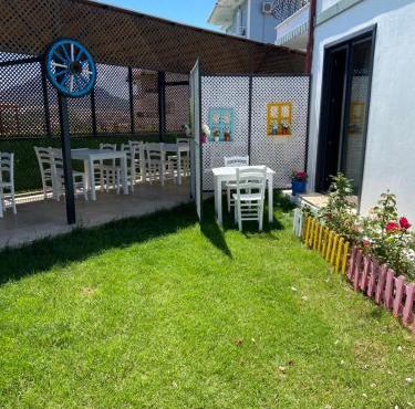 Azra Apart & Otel in Gokceada Town