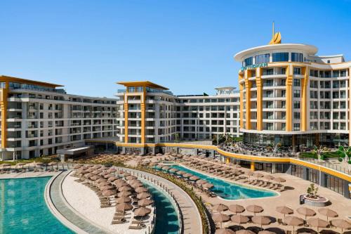 Azura World Hotel in Alanya