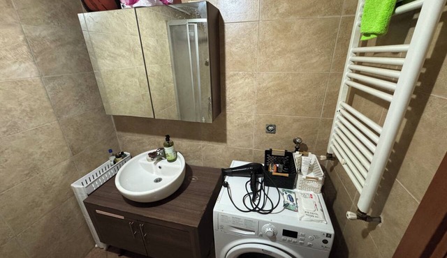 Beautiful 1-bedroom apartment in tranquil İstanbul neighborhood in İstanbul