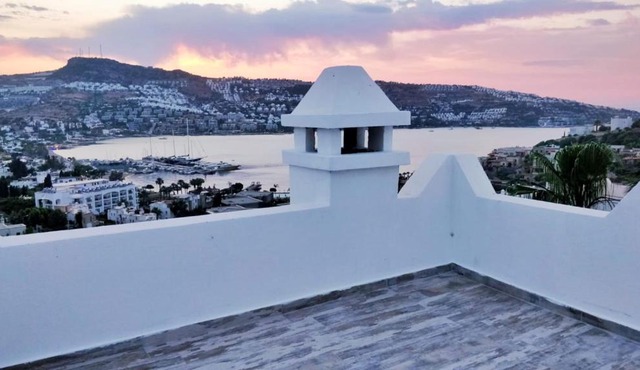 Bodrum Gündoğan Koyu Havuzlu Site