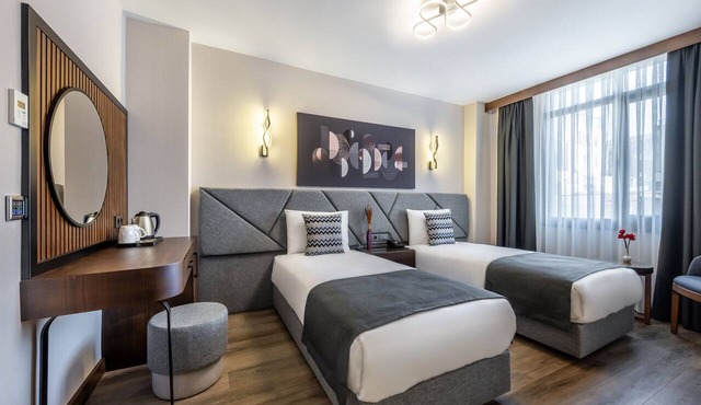 Bristol Hotel
