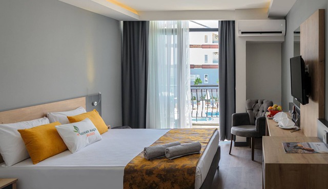 Clover Magic Park Side Otel in Manavgat