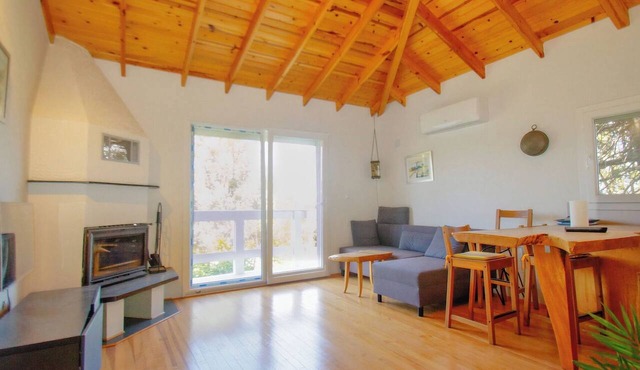 Coollyhouse Keklik tepe Urla-Eco-House:Stone Oven&Garden&LocalWine&Walnuts