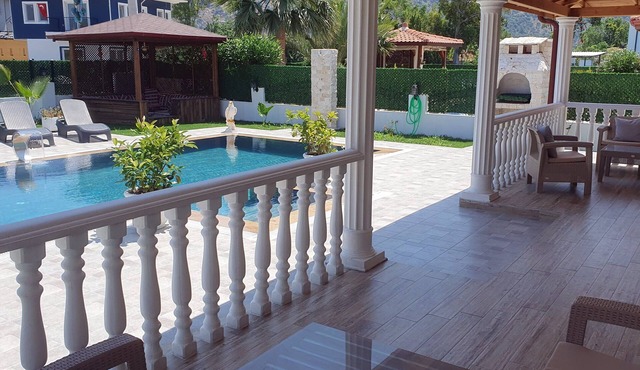 Deluxe Villa In Dalyan With Large Private Pool, 6 Bedrooms And Private Bathrooms in Dalyan
