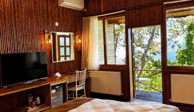 Diamond Koru Hotel