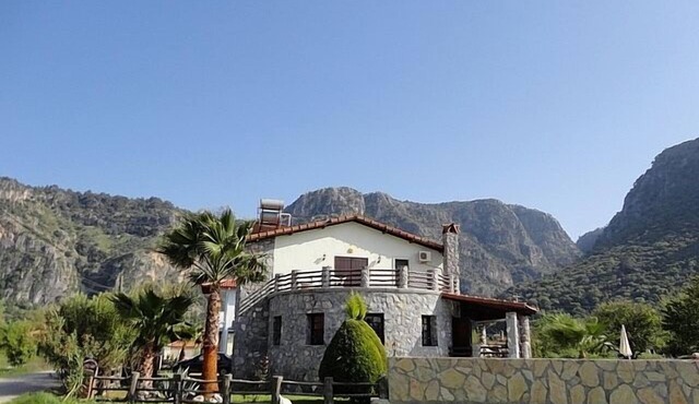 Family Owned Villa with Private Pool and Mountain Views
