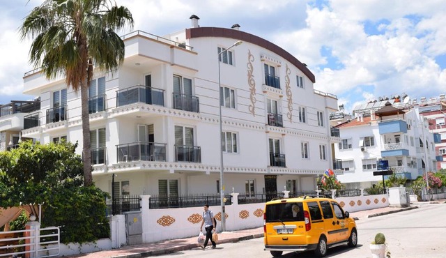 Güden-Pearl Apart Hotel , Große Apartments mit Küche , Privater Strand , Ausgezeichnetes Frühstück in Antalya