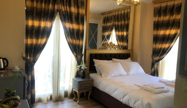Golden Hill Hotel Downtown