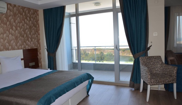 Grand Ahos Hotel