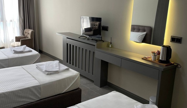 Grand Cennet Beach Hotel