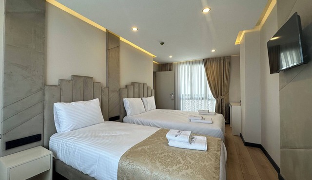 Hilltown Airport Hotel