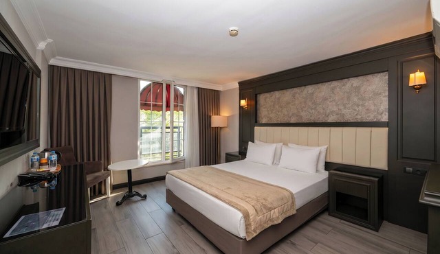 Kunlun Kensington Hotel