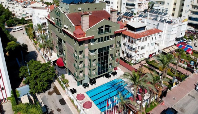 Lara Park Hotel in Antalya