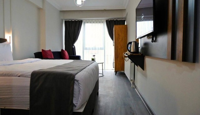 Liza Suit Hotel