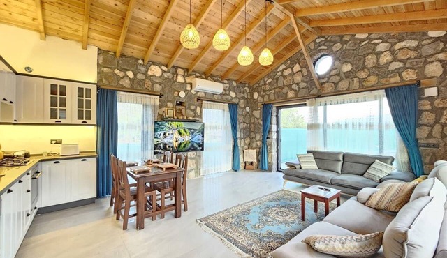 Luxurious 2-bedroom stone villa with two pools, Turkish hamam & sauna in İncirköy