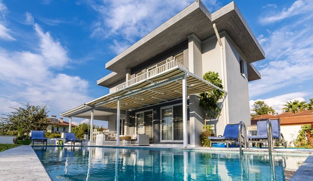 Luxury 4 bedroom Private Villa Near The Dalyan River with Disabled Bathroom&Room