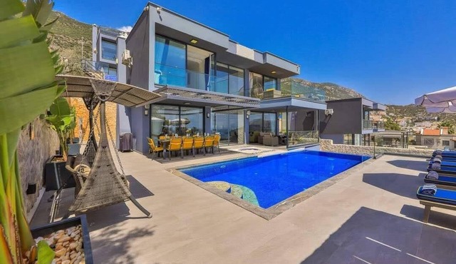 Luxury 5 Bedroom Villa in Kalkan with 2 Pools & Stunning Sea Views in Kas