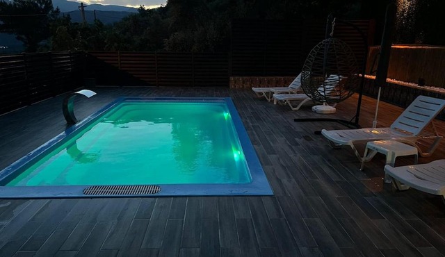 Luxury Nature House with Pool in Oeren