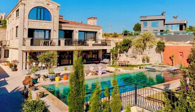 Luxury Private Stone Villa with private pool and sea view in Cesme