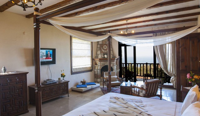 Mandarin & Mango Boutique Hotel