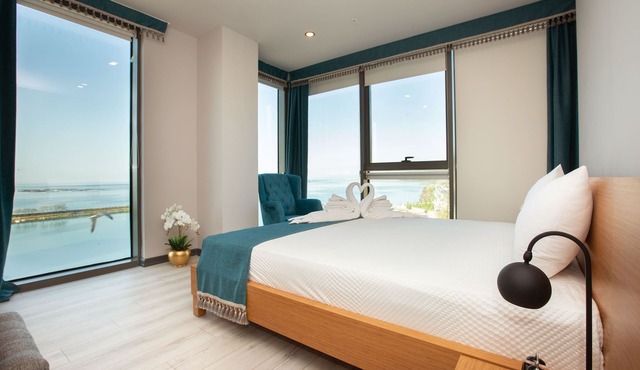 Marina Green Suit Hotel