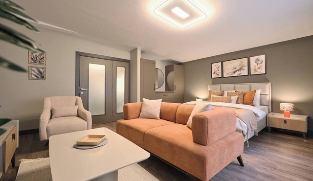 Modern 2BR, 2 Living Areas, 2 Baths, Kadikoy in Kadıköy