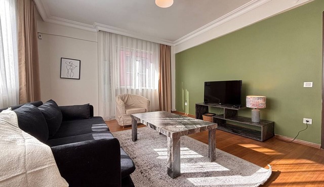 Modern 3BR Near Metro and Cevahir in Istanbul