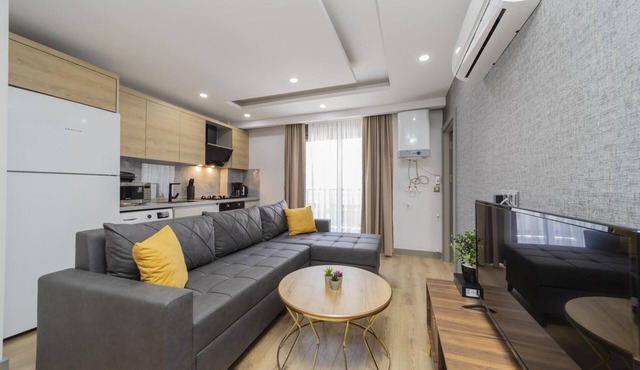 Modern Flat w Balcony 10 min to Beach in Antalya