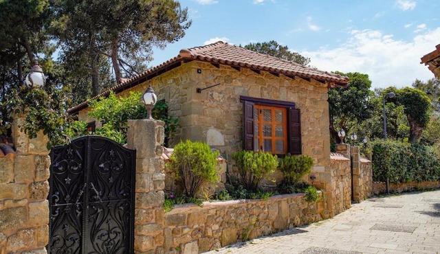 Mondovilla a charming villa in ancient Side near the theatre just 60 meters from the beach in Side