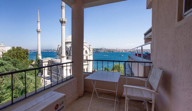 Penthouse 4BR Apartment · Terrace · Bosphorus View · Central Beyoğlu in Beyoğlu