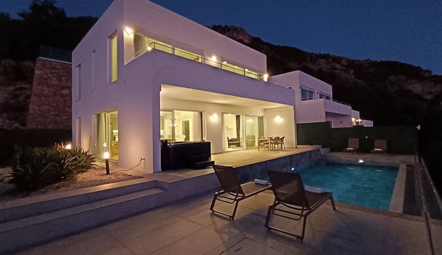 Private Pool & Lovely Sea Views, Alanya Villa 1004 in Antalya