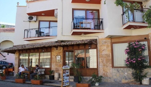 rebetika hotel located secuk near ephesus (Double Bed)