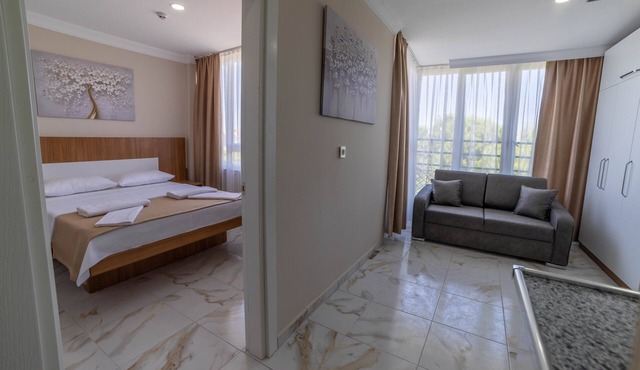 REGA OTEL in Konyaalti