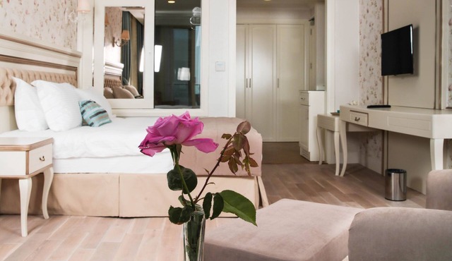 Rezone Health & Oxygen Hotel