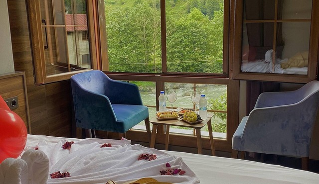 River Didi Hotel in Ardesen