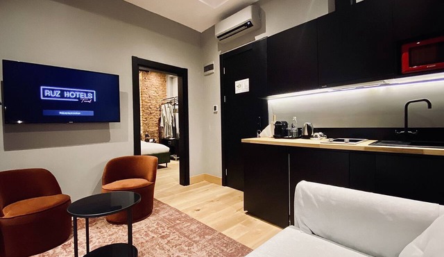 RUZ Hotels