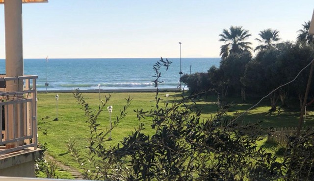 SEASİDE APARTMENT m and b house in Side