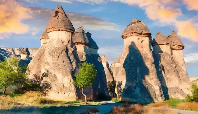 Seki Cave Hotel, Wake Up to Hot Air Balloons in Avanos