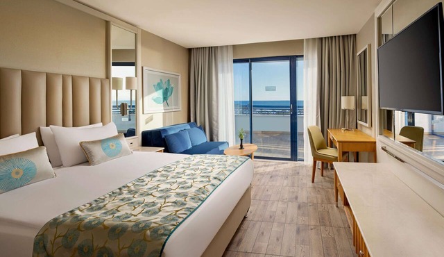 Titanic Deluxe Lara - All inclusive in Antalya