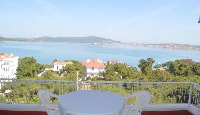 Tunc Hotel