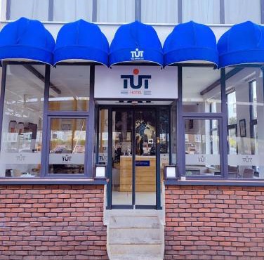 Tut Hotel