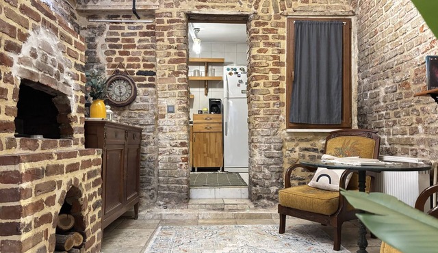 Unique 5BR Art House in Balat w/Garden