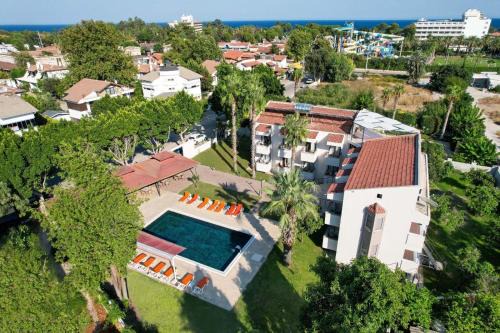 Uraz Hotel