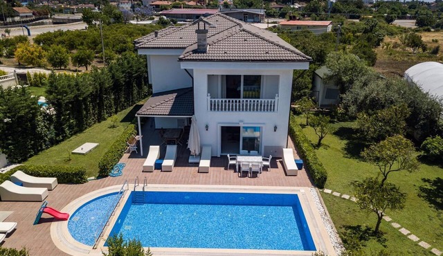 Villa Deniz-Luxury Private Pool Villa Near the sea