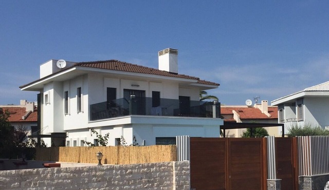 VILLA ELITE CESME WITH PRIVATE POOL VILLA FOR DAILY RENTAL