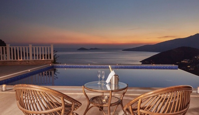 Villa Mars - Four Bedroom Villa, Sleeps 8