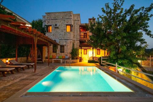 Villa Marsilya is stone house for 8 people with a magnificent Sea View in Kalkan in Kaş